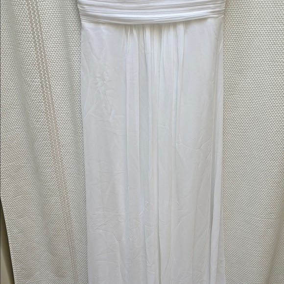 Ever Pretty White V-Neck Sleeveless Gown - Picture 4 of 9